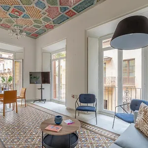  Appartement Thyssen Boutique By Caleta Homes